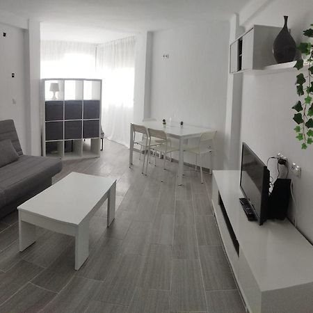 Ruselo Costa Apartment มาลากา ภายนอก รูปภาพ