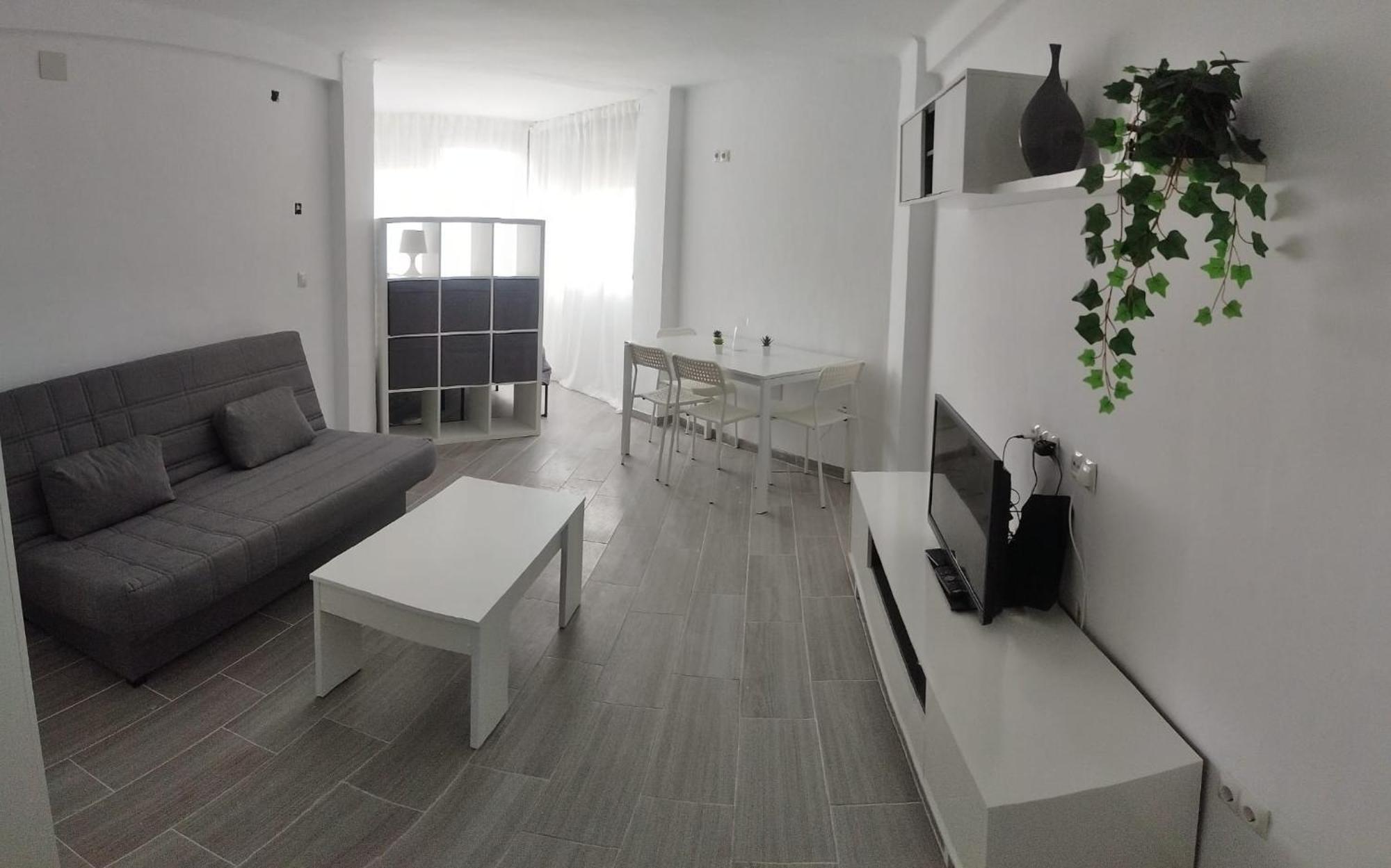 Ruselo Costa Apartment มาลากา ภายนอก รูปภาพ
